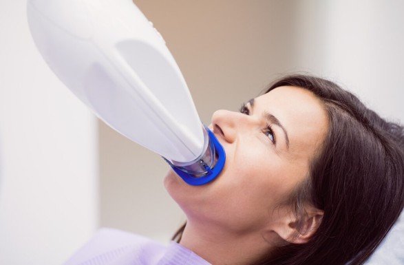 Light Therapy Targets Periodontal Concerns
