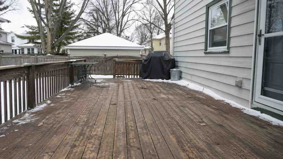 Common Signs of Deck Issues Homeowners Face in Minneapolis
